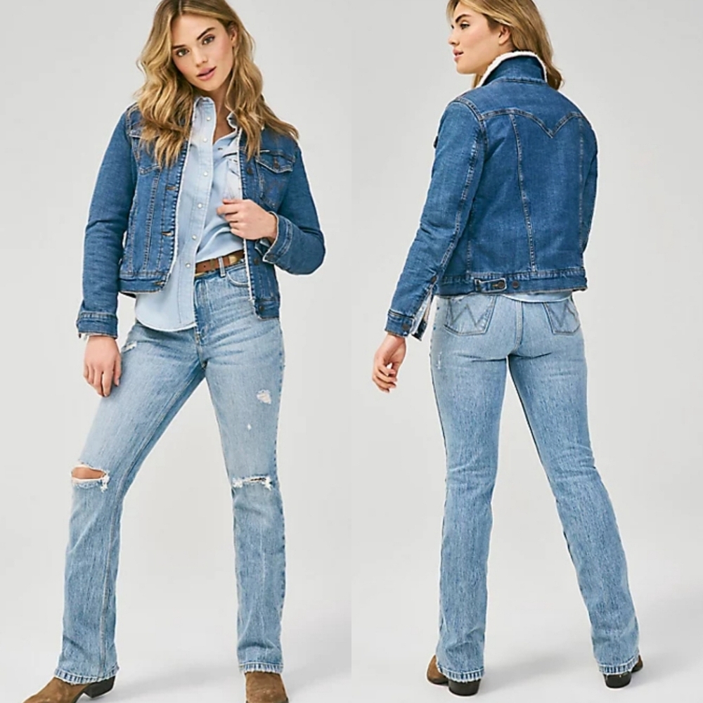 Wrangler Women's Blue Boot Cut Jeans